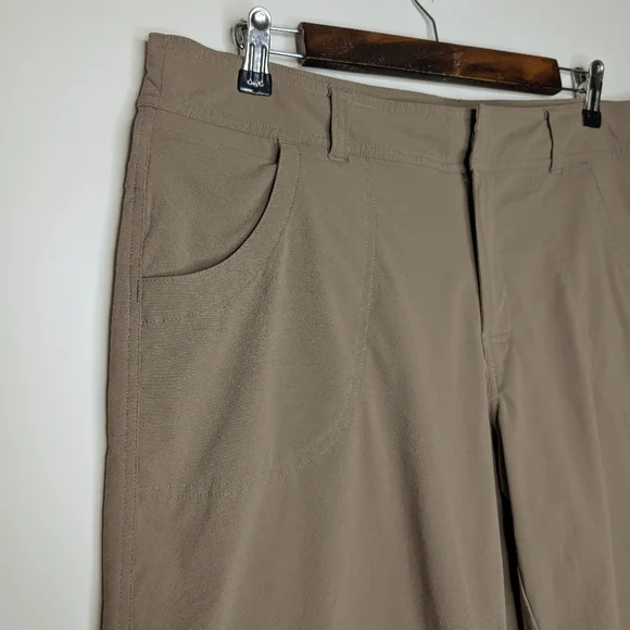 Lucy Women's Light Tan Athletic Casual Khaki Outdoor Hiking Shorts Size Large - Picture 5 of 14